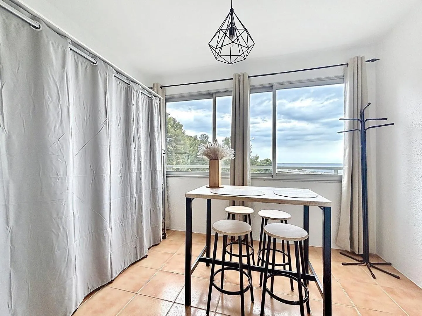 Bay View Studio Cabine 4 Personnes By Laconciergerie13 La Ciotat 0*,  France