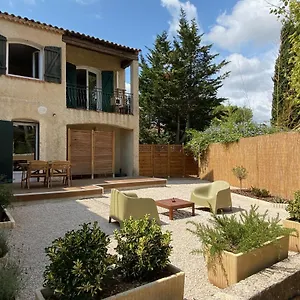 Bel Avec Terrasse Et Beau Jardin Classe 1 Etoile Appartement